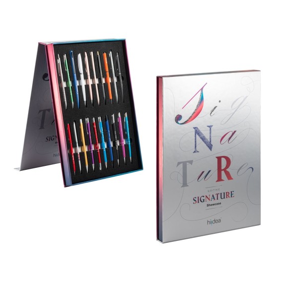 SIGNATURE WRITING SHOWCASE. Showcase with 20 metal ball pens