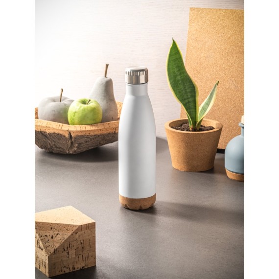 SOLBERG. 560 mL vacuum insulated thermos bottle